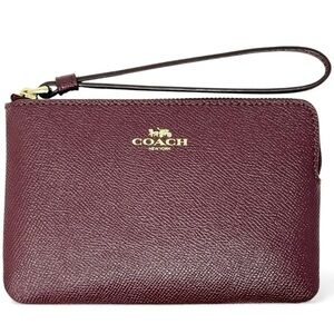 Coach burgundy Leather Wristlet